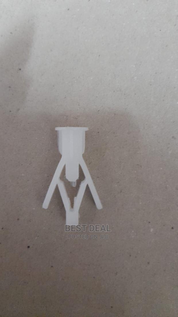 Gypsum Wallplug - main view