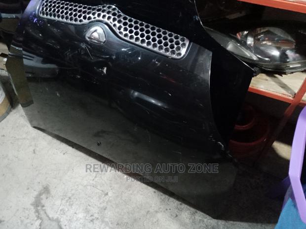 Vitz 2004 Bonnet.