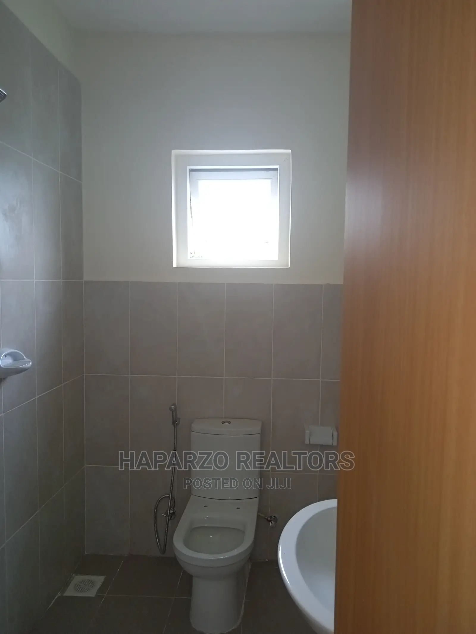 3bdrm Apartment in Westlands, Raphta Road Area for rent