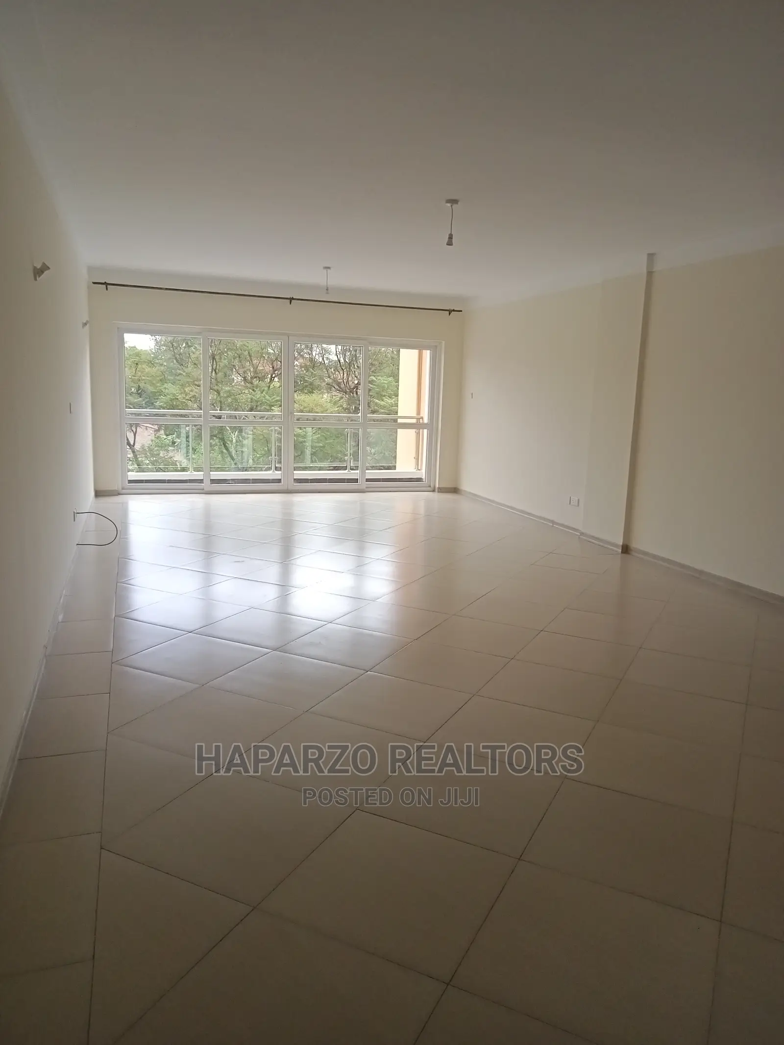 3bdrm Apartment in Westlands, Raphta Road Area for rent