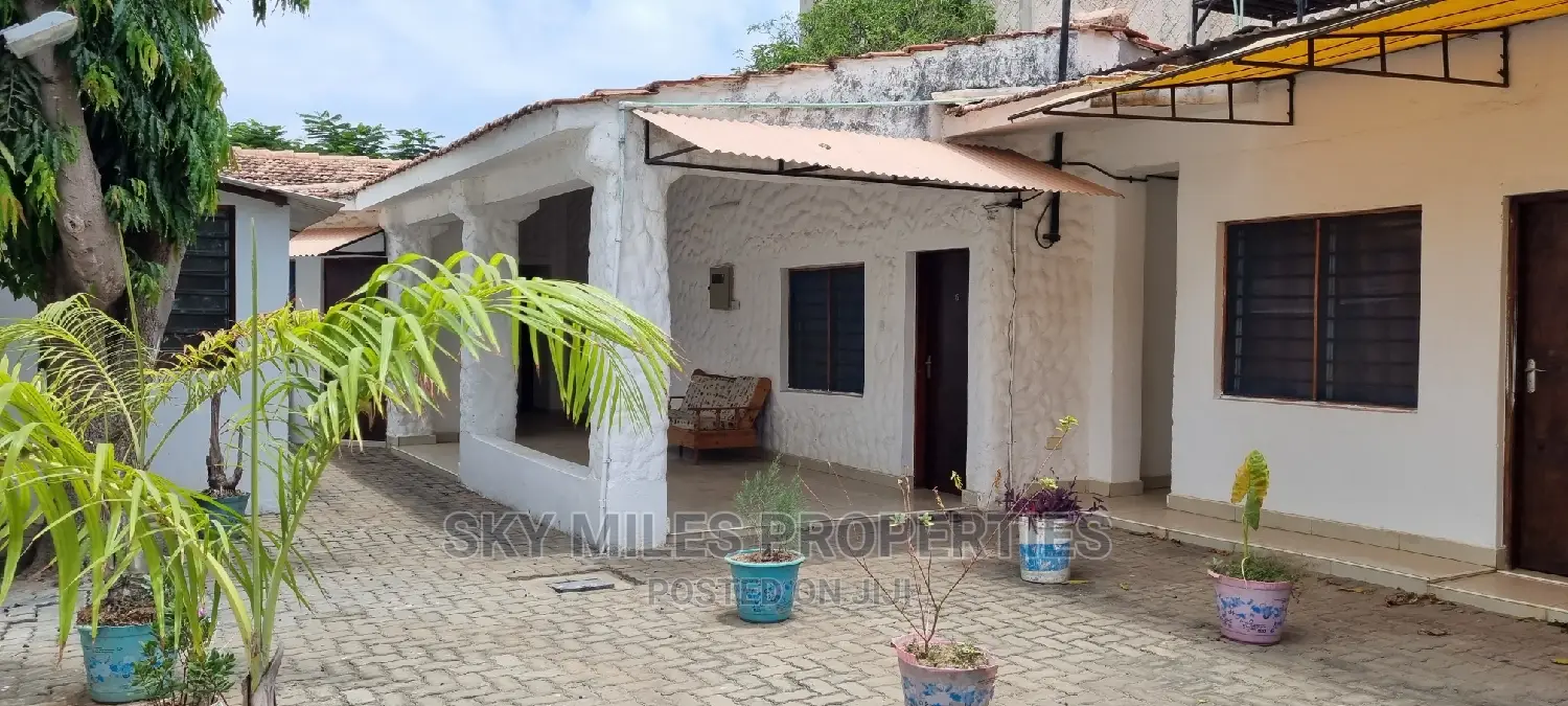 8bdrm Villa in Gasaro, Mtwapa for Sale