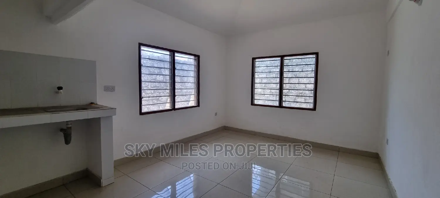 8bdrm Villa in Gasaro, Mtwapa for Sale
