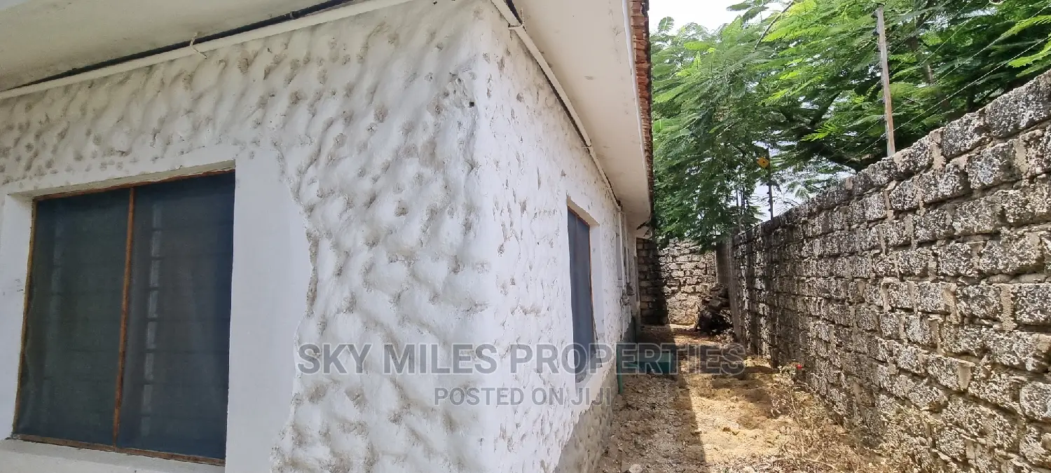 8bdrm Villa in Gasaro, Mtwapa for Sale
