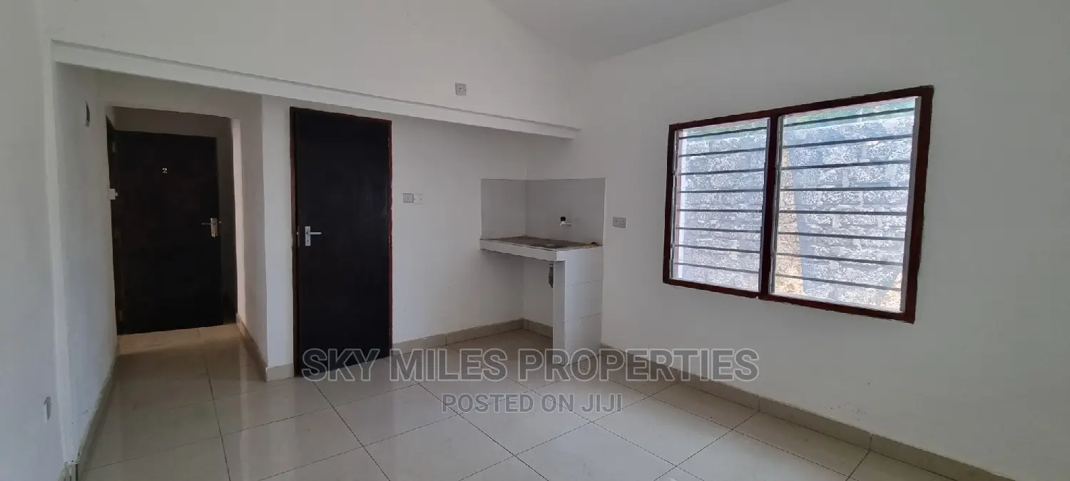 8bdrm Villa in Gasaro, Mtwapa for Sale