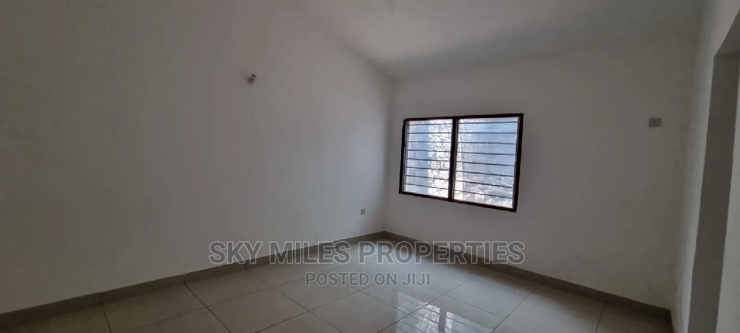 8bdrm Villa in Gasaro, Mtwapa for Sale