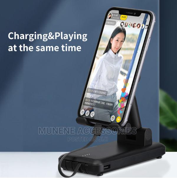 10000mah 10W Portable Power Bank, 4 Cables With Phone Holder