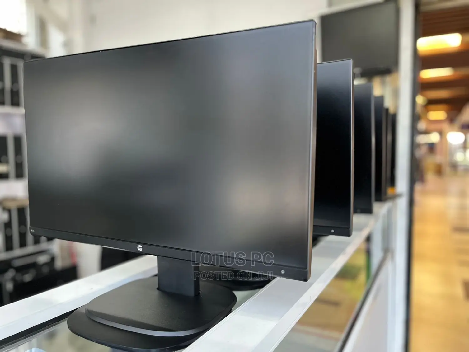 Hp Edge to Edge Monitors