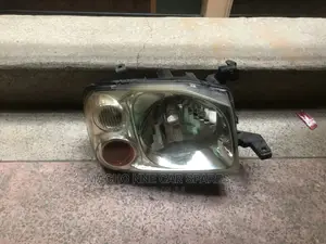Nissan Hardbody Headlight