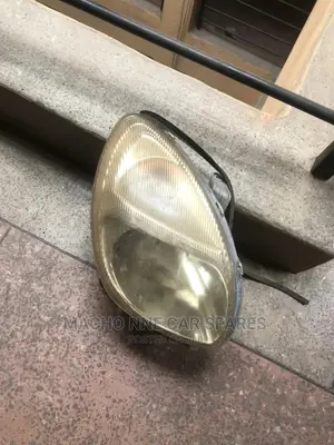 Toyota Duet Headlight
