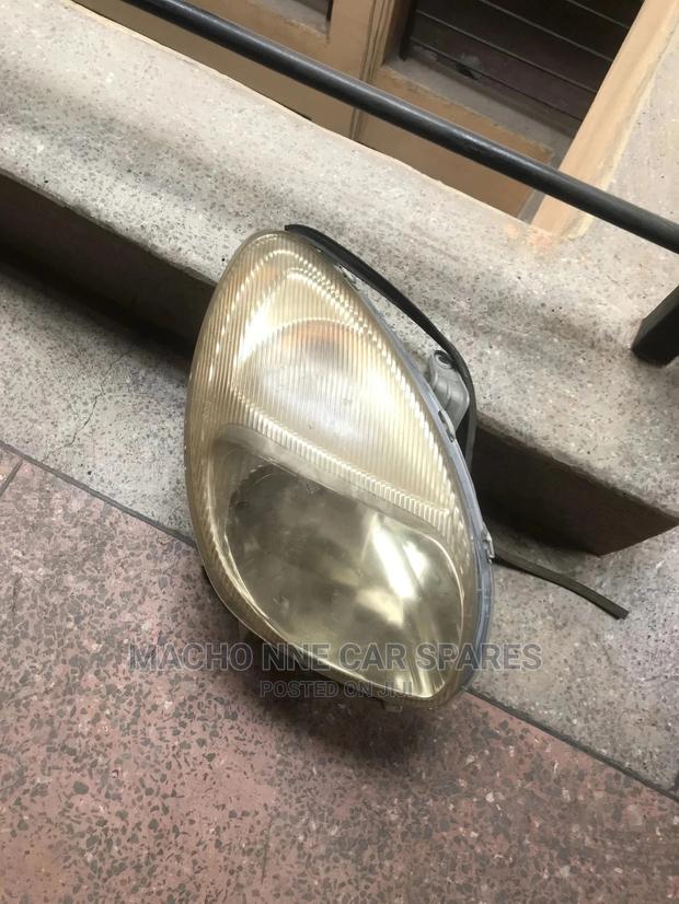 Toyota Duet Headlight - main view