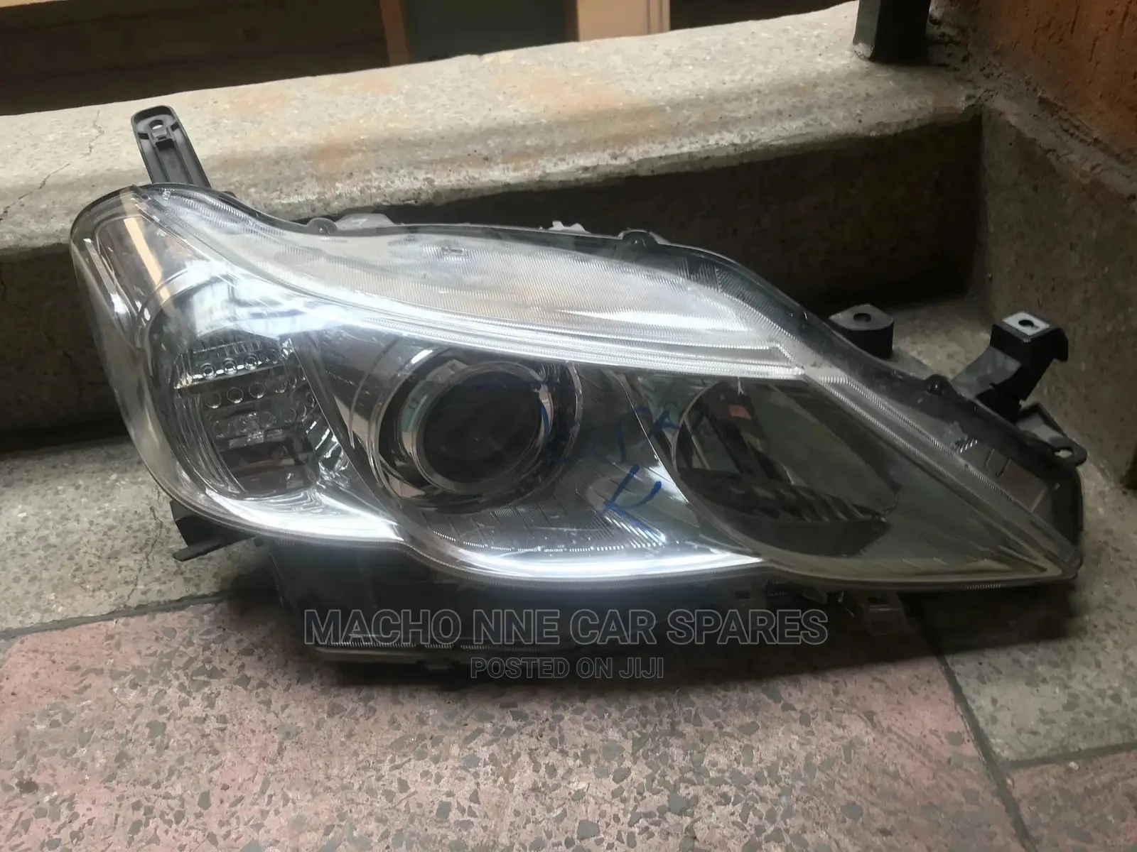 Toyota Mark X 2010 Xenon Headlight