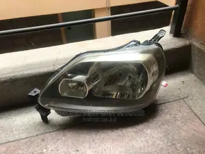 Toyota Porte 2013 Non Xenon Headlight