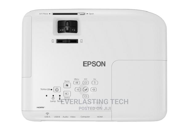 EPSON Eb-W06 Wxga Projector
