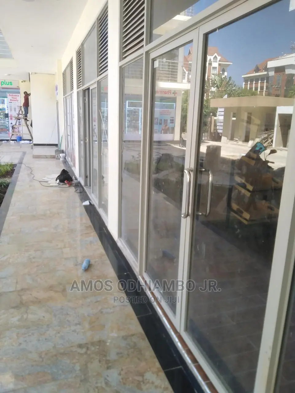 Alluminiam Partitions and Fittings