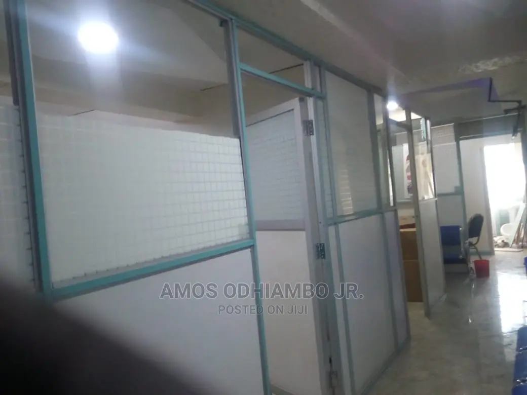 Alluminiam Partitions and Fittings
