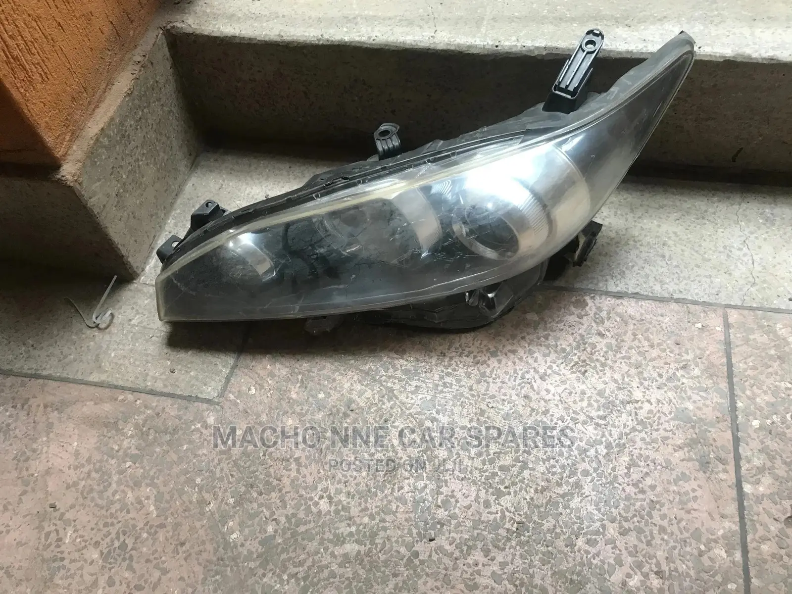 Toyota Wish 2010-2015 Xenon Headlight
