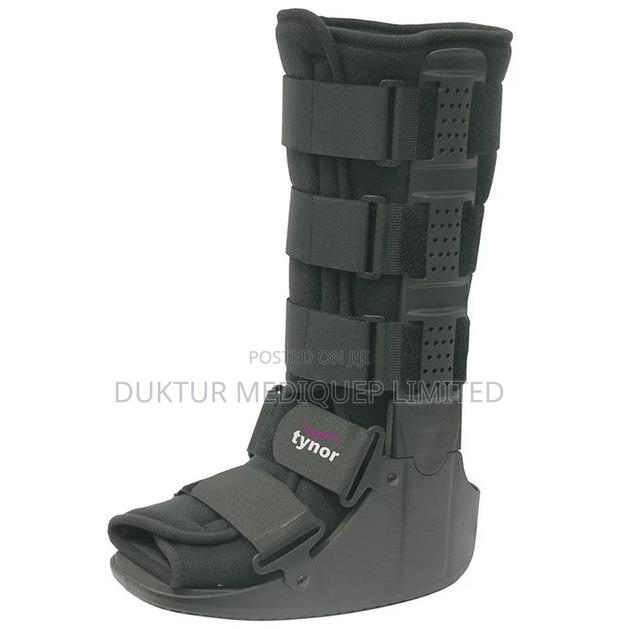 Tynor D32 Walker Boot Child - main view