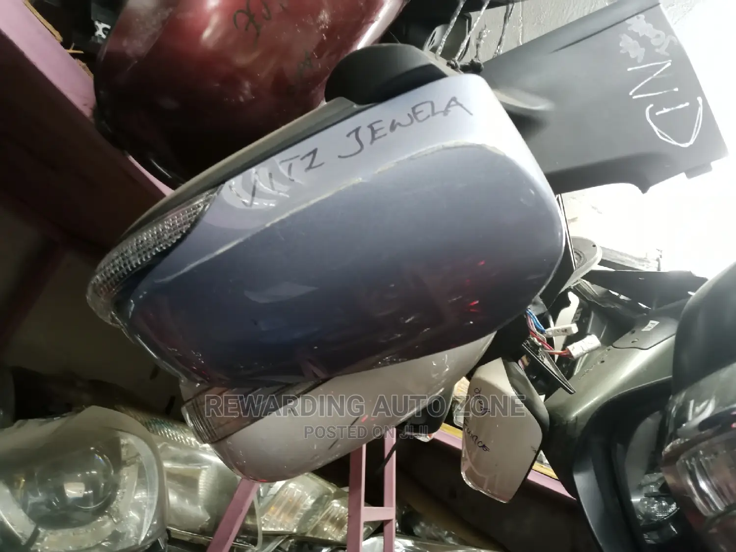Vitz Jiwela 2013 Side Mirror.