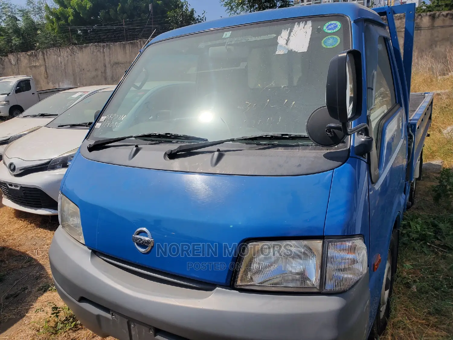 Mazda Bongo 2015 Blue
