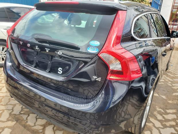 Volvo V60 2015 Matt Black - thumbnail 5