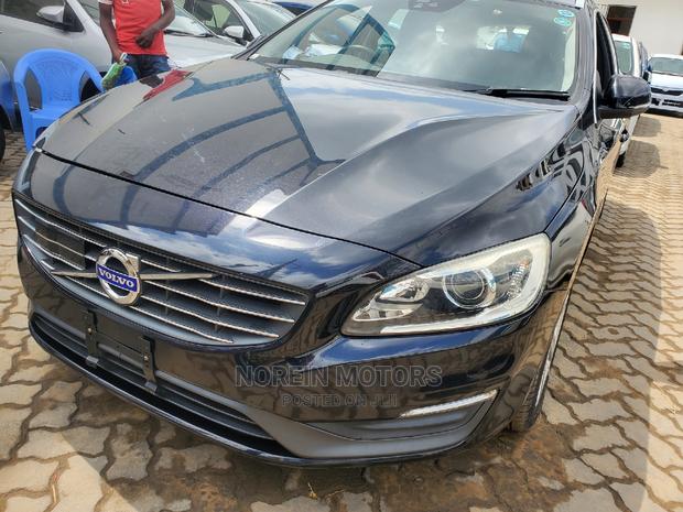 Volvo V60 2015 Matt Black - thumbnail 3
