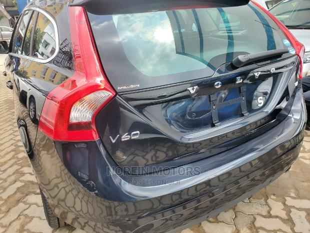 Volvo V60 2015 Matt Black - thumbnail 4