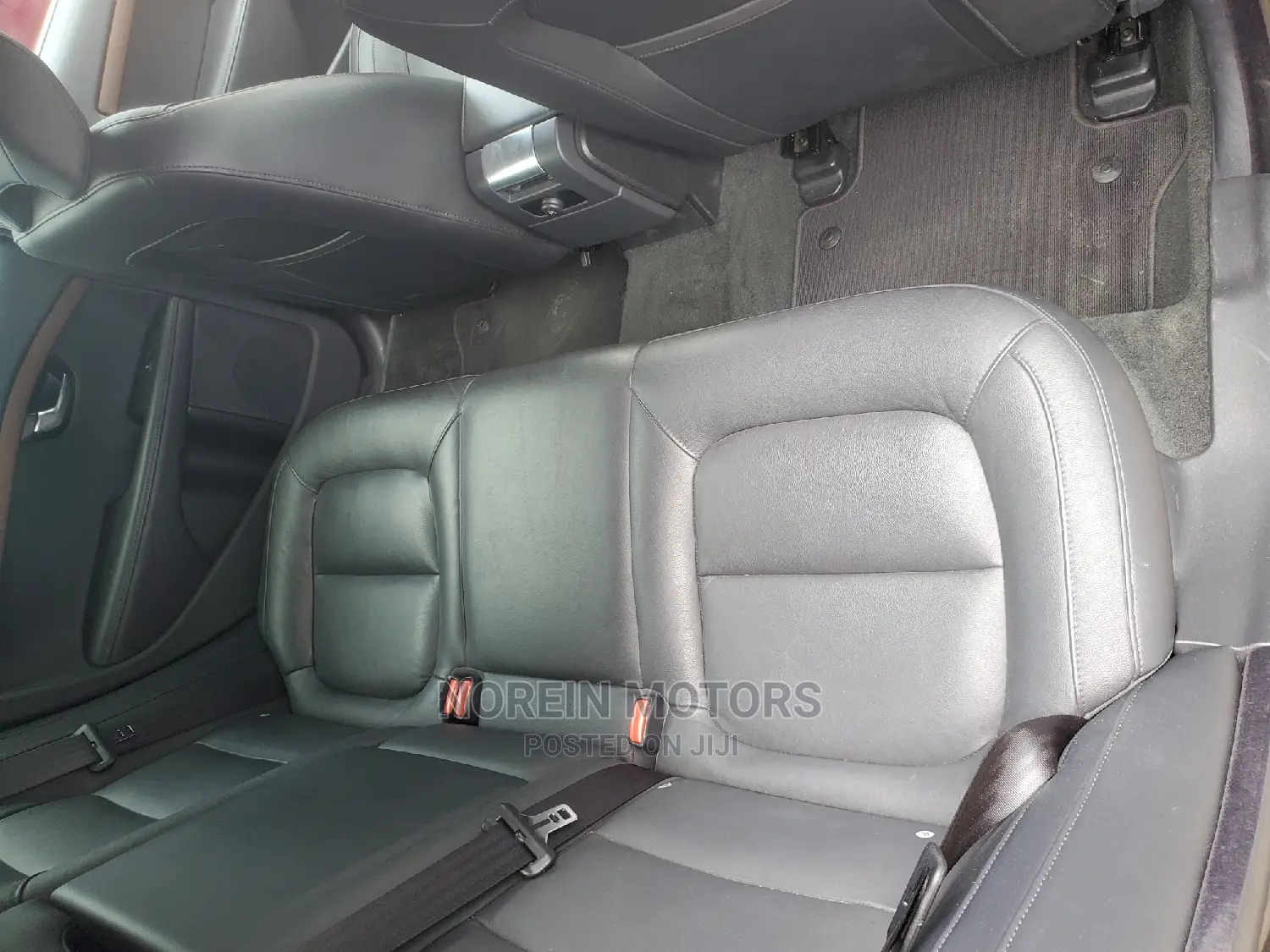 Volvo V70 2015 Matt Black