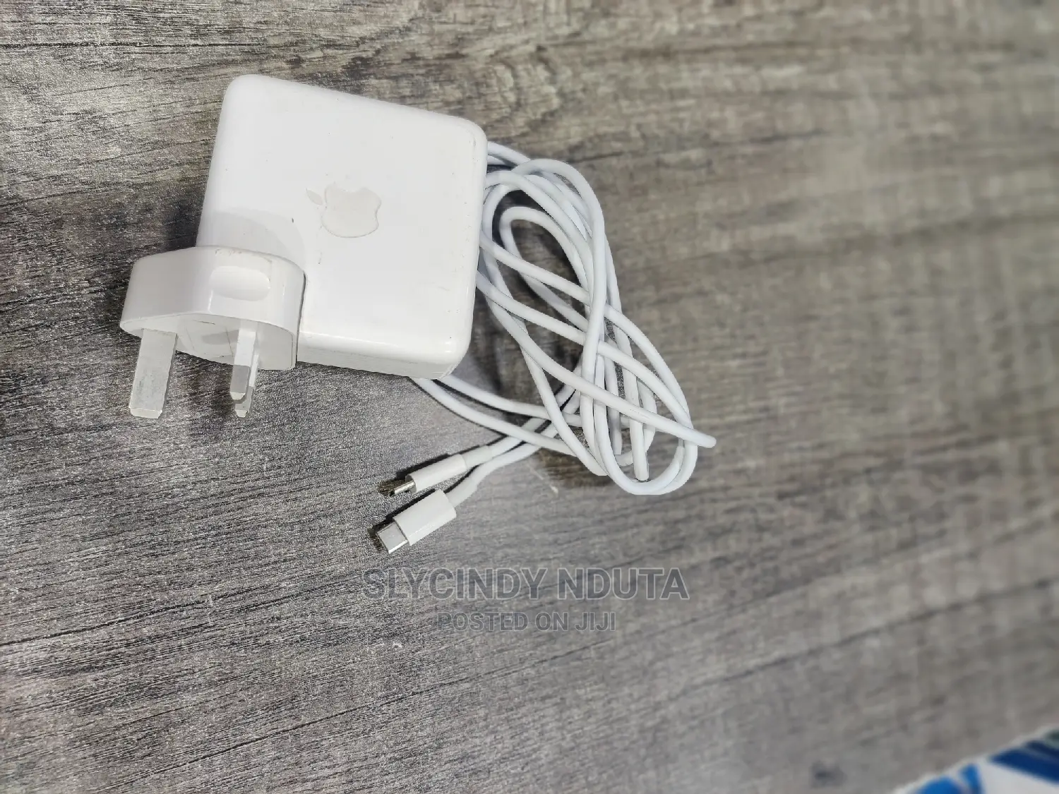 Macbook Adapter 61w Type C (Used)