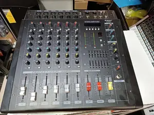 Omax 6 Channels Proffessional Powered Mixer