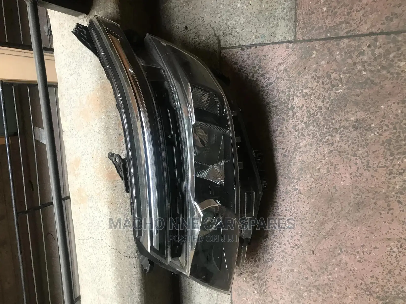Toyota Voxy 2014 Xenon Headlight