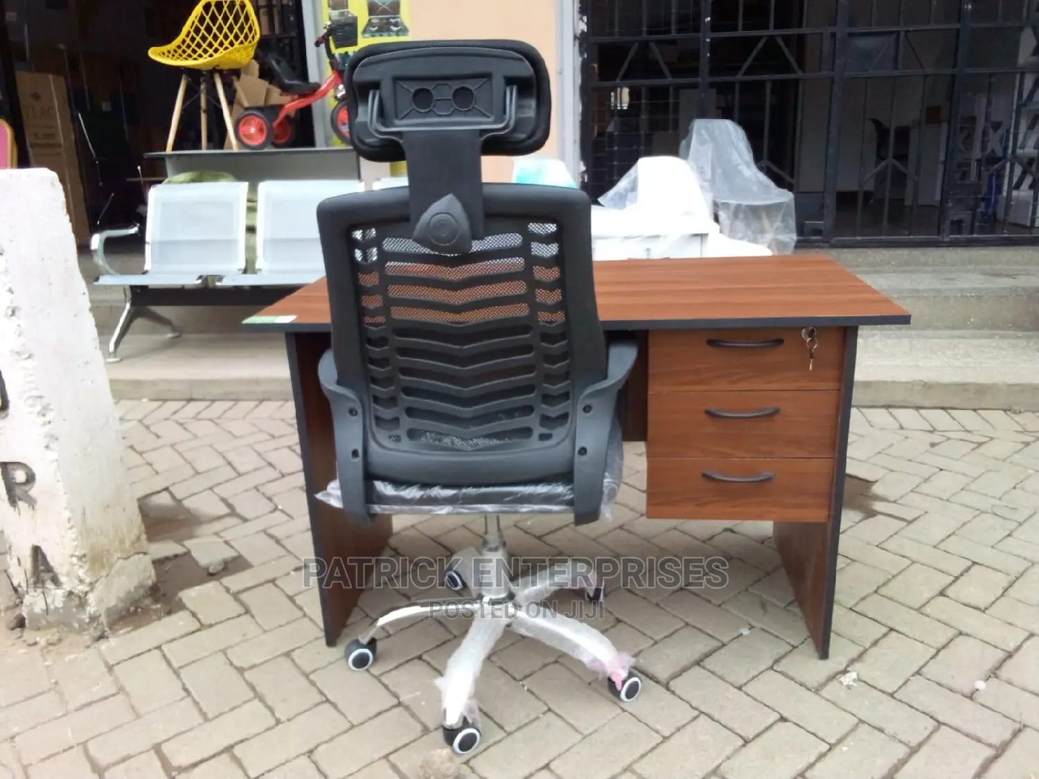 1.2 Mtrs Office Desk Plus High Back Recliner Headrest Chair