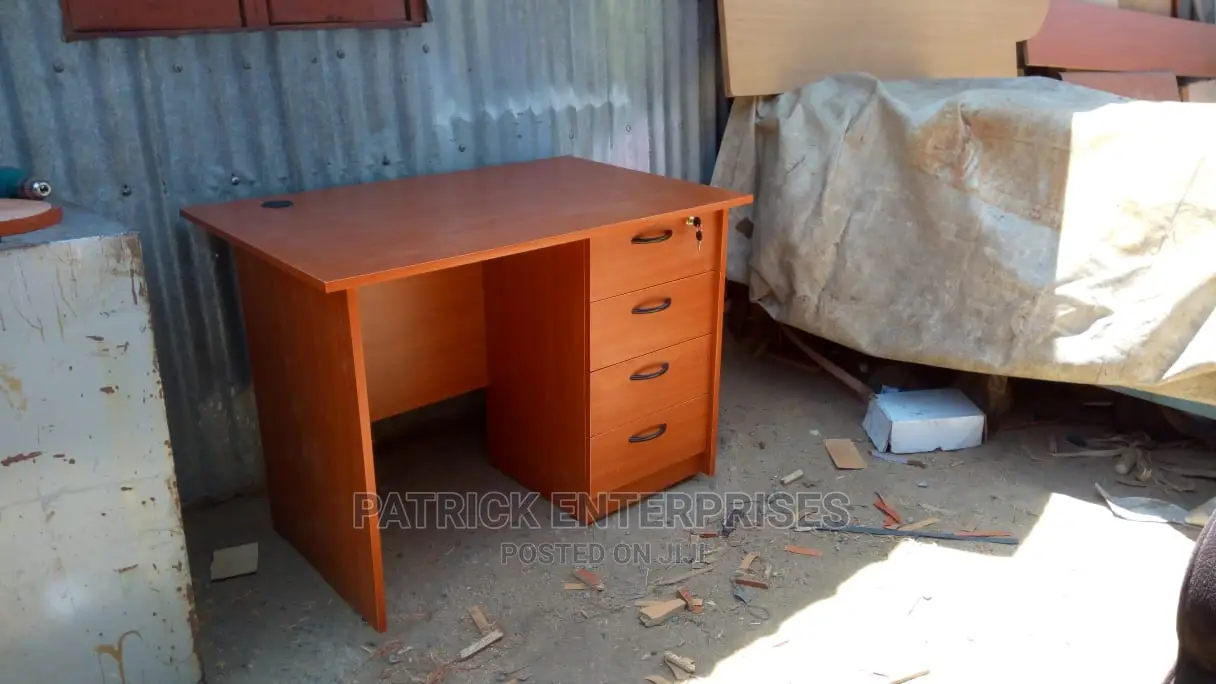 Executive Office Desk 1.2 Mtrs