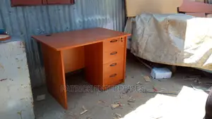 Executive Office Desk 1.2 Mtrs