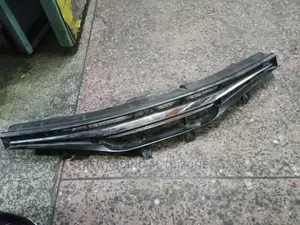 Toyota Wish 2015 Center Grille