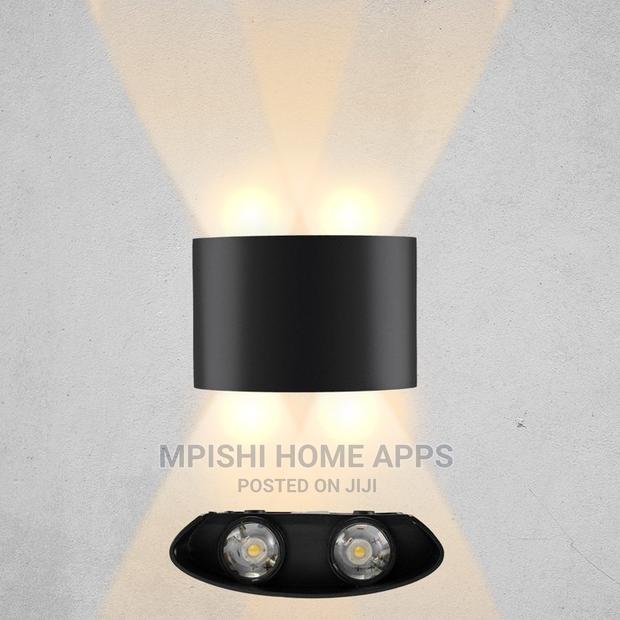 Up and Down Wall Light 4×2W
