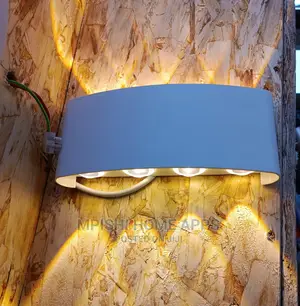 Up and Down Wall Lamp 8×2W