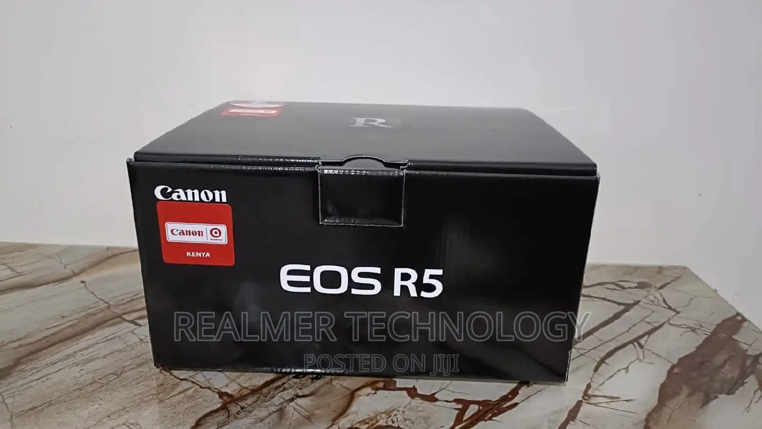 Canon EOS R5 Camera