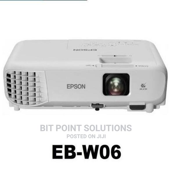 EB W06 Epson Projector 3lcd ~` - main view