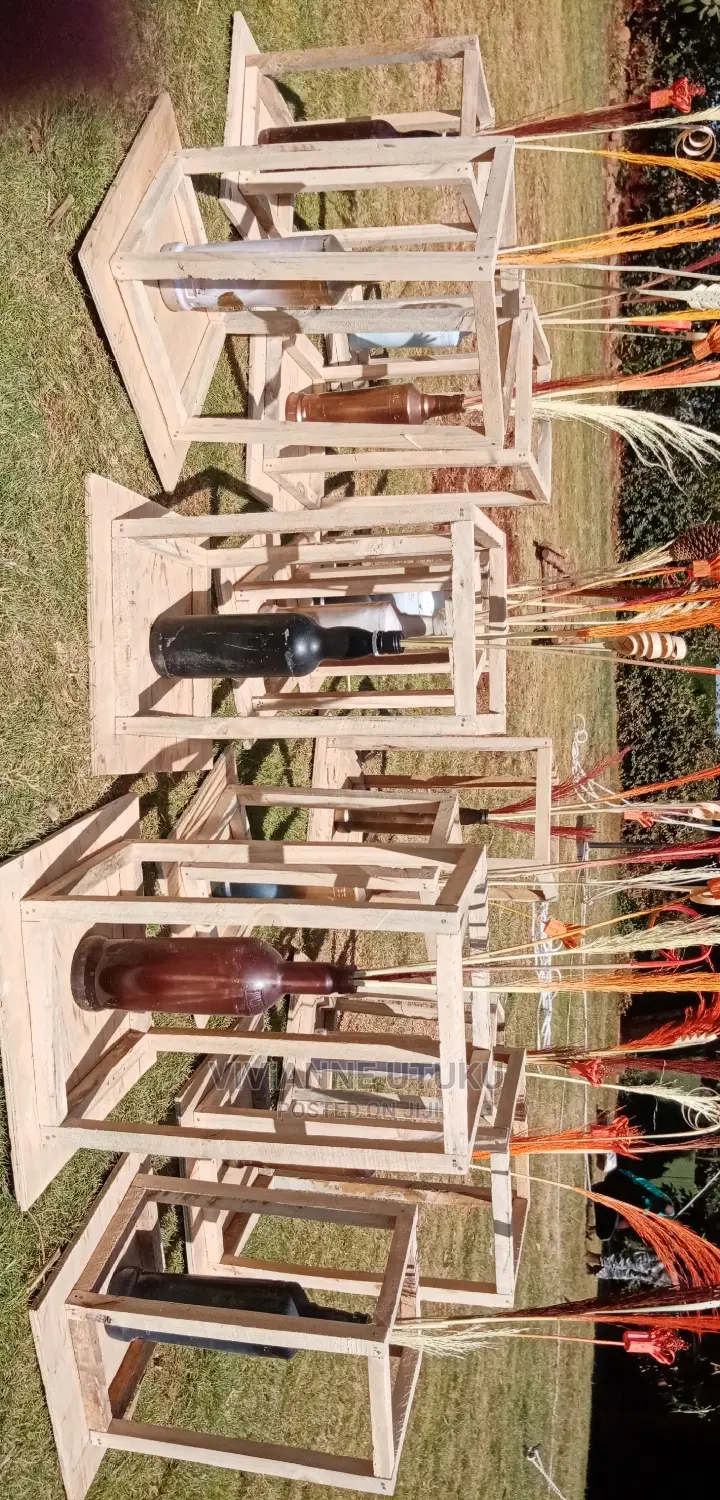 Palletes, Tents, Lanterns, Picnic Mats and Pillows for Hire