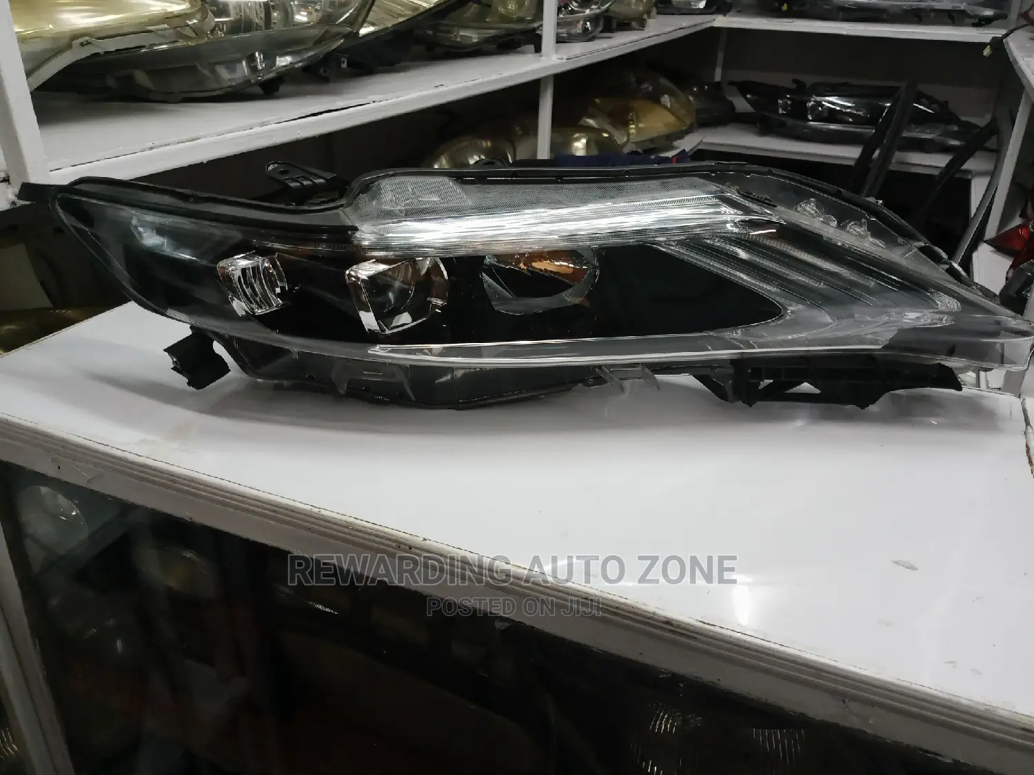 Harrier 2015 Headlight Xenon