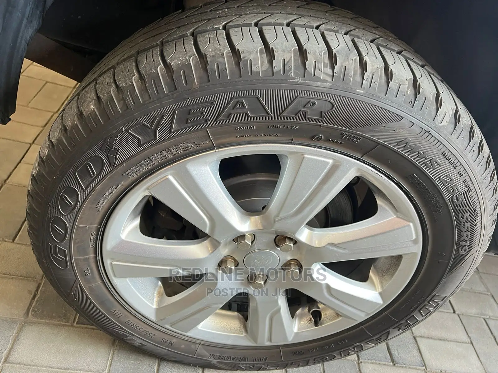 Land Rover Discovery 2016 Gold