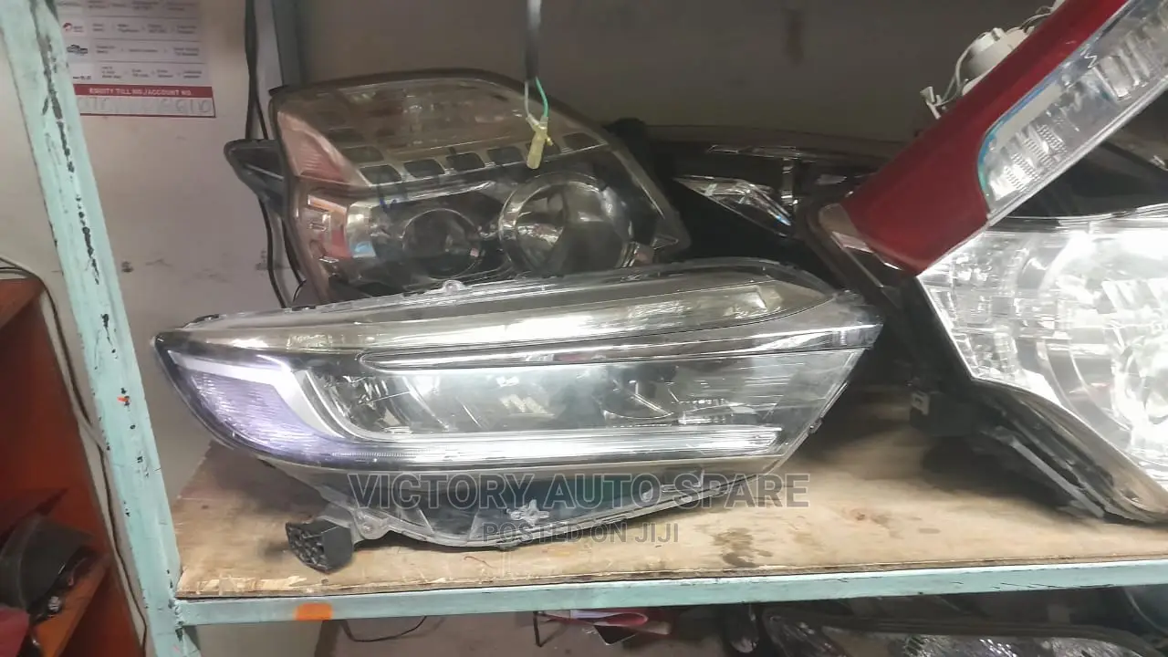 Honda Fit Shuttle Headlight 2014/2015