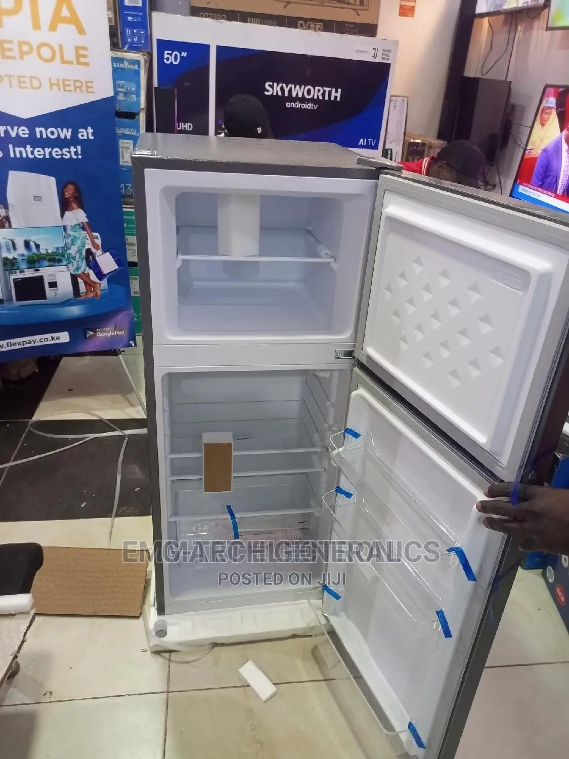 Roch RFR-150dt-I Top-Mounted Defrost Fridge - 118l - Inox