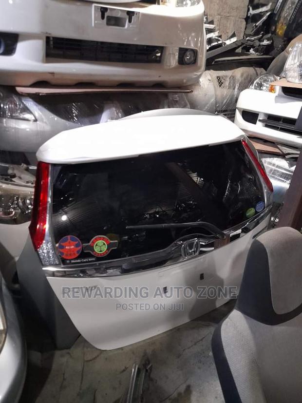 Honda Fit 2015 Tailgate.