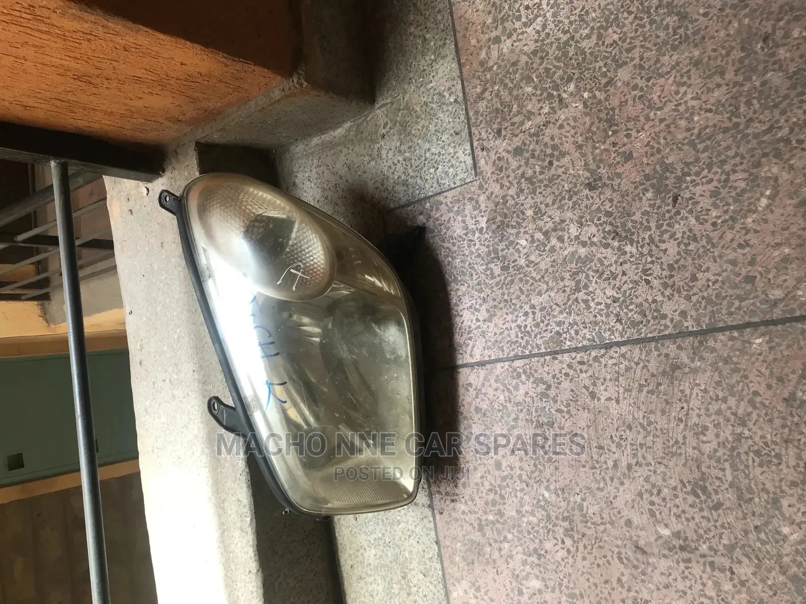 Toyota Rav 4 AC 21 Headlight