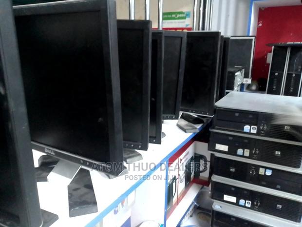 17 Inches Computer Monitors - main view