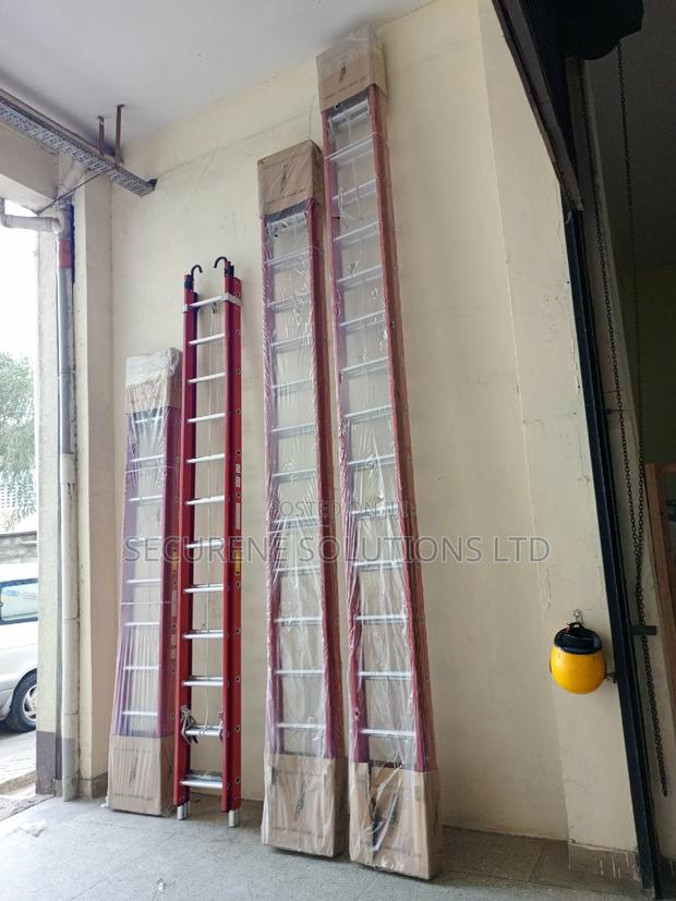 24ft Fibre Glass Double Extension Ladders - thumbnail 2