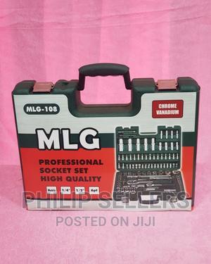 Vanadium Socket Wrench Set Tool Kit With Plastic Box - main view