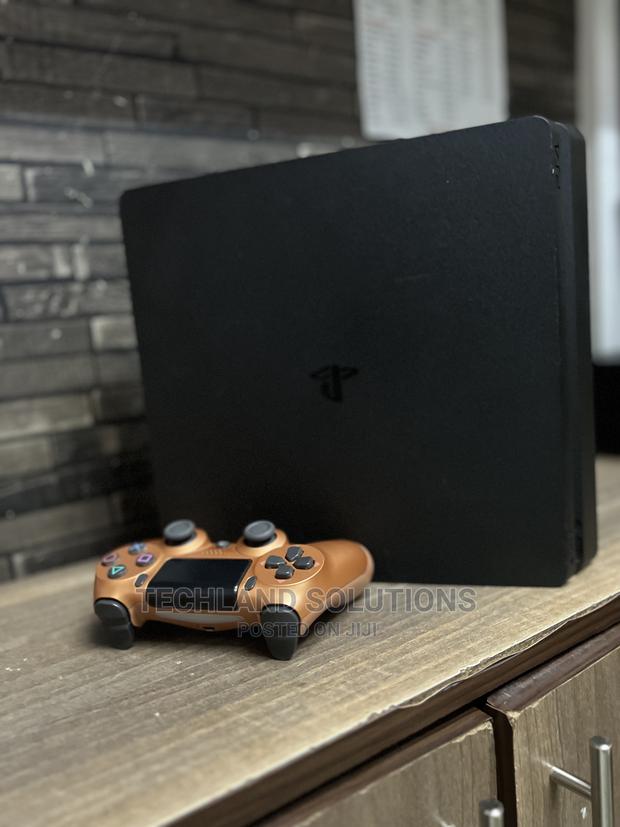 Home Used Ps4 Slim - thumbnail 3