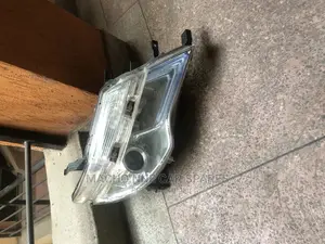 Nissan Serena 2015 Xenon Headlight